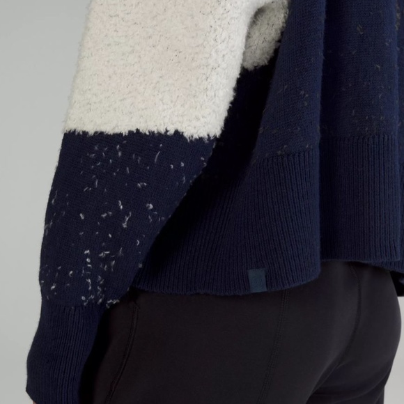 Ombre Knit Textured Turtleneck (Bone/Mineral Blue/Graphite Grey) - Picture 5 of 6